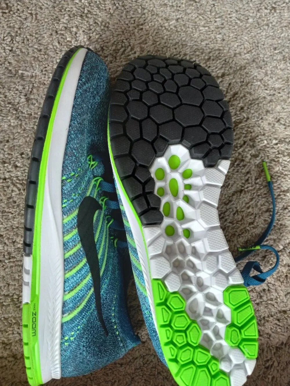 Men's Nike Flyknit Streak Size 6 (835994 400) New
